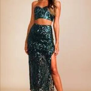 Lulu's Elegant Green Sequins Two-Piece Set Size M